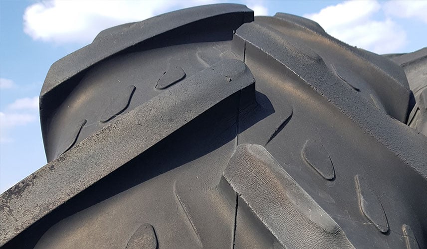 Stollenabrieb durch eine zu hohe Rotationsgeschwindigkeit der Vorderräder