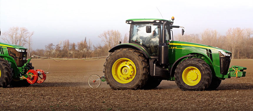 Traktionstest mit dem VT-TRACTOR von Bridgestone