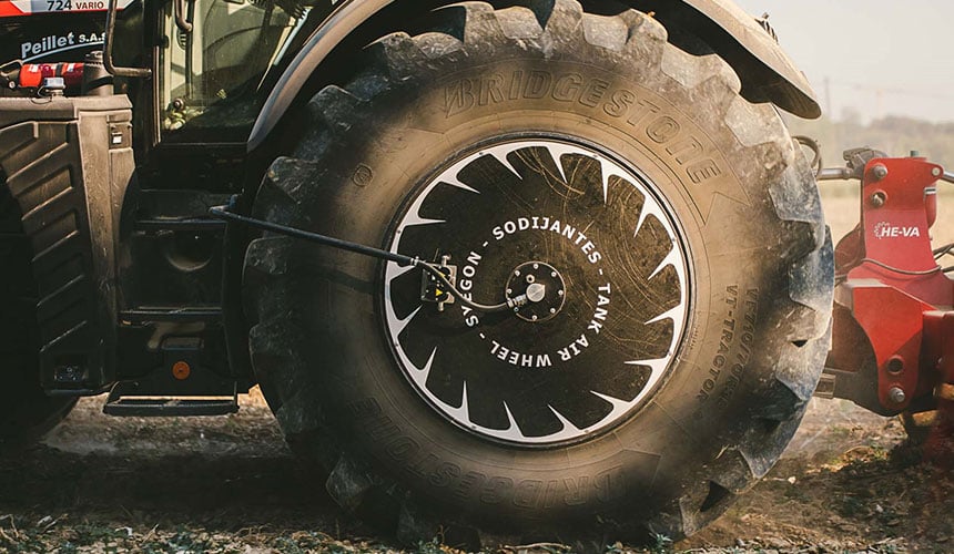 Zwei agrartechnische Innovationen: Tank Air Wheel und VF-Reifen VT TRACTOR