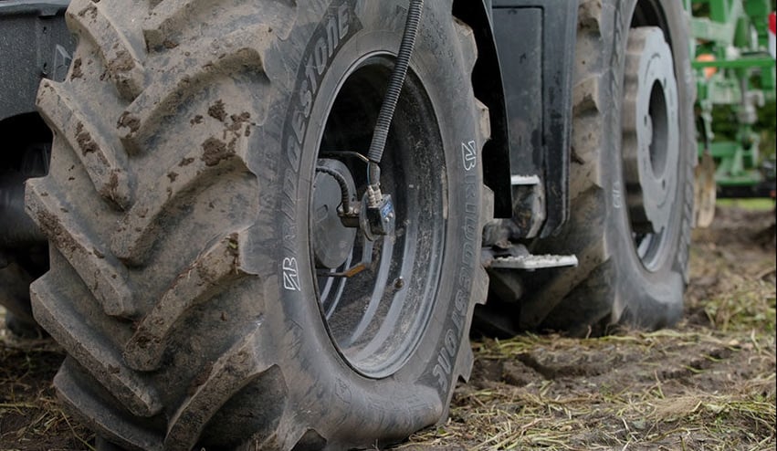 VF-Reifen VT-TRACTOR mit einem Druck von 0,6 bar