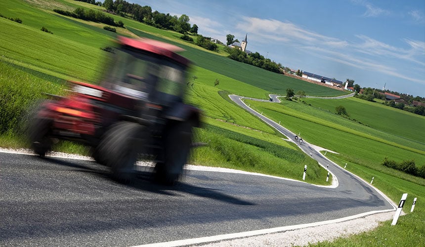 Für einen kurzen Bremsweg muss der Reifendruck stimmen