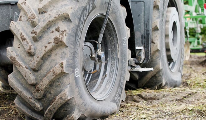 Die ideale Agrarreifenausrüstung: VF-Reifen VT TRACTOR + Reifendruckregelsystem