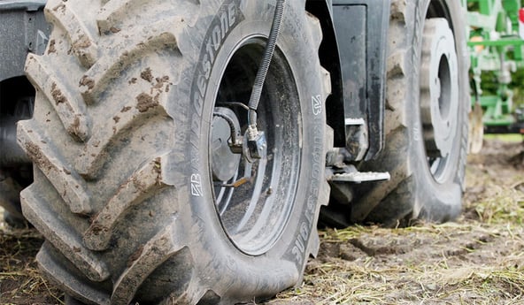 Die ideale Agrarreifenausrüstung: VF-Reifen VT TRACTOR + Reifendruckregelsystem